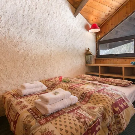 Sainte-foy-l'argentiere Sleeps 2 Apartment